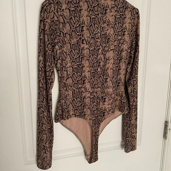 Good American Good Body BOA Bodysuit, Size 2 - Picture 10 of 10